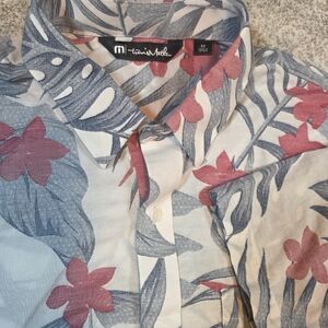 Travis Mathew Floral Button-Up Shirt Size Medium